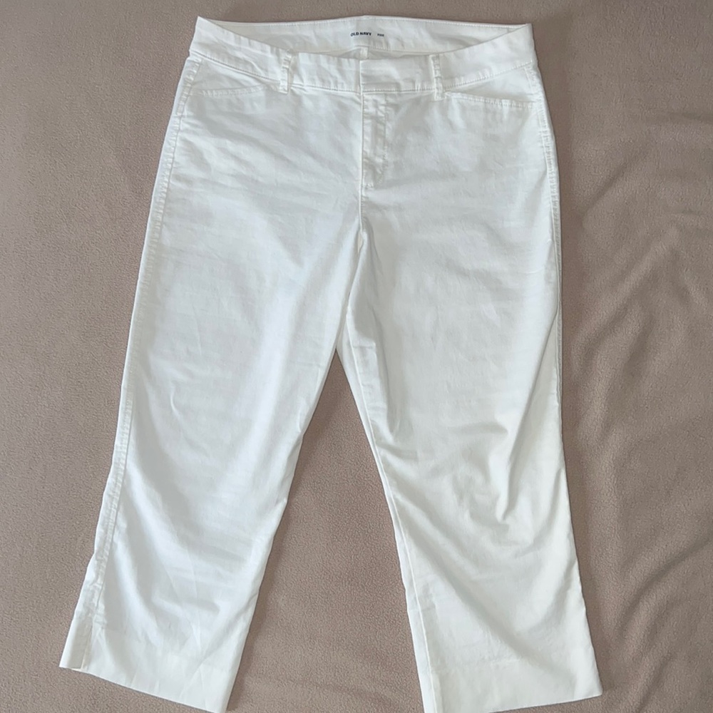 Old Navy Pixie Capris - Picture 1 of 2